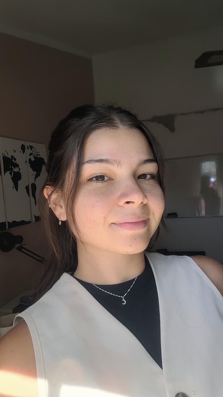 Lucia Victoria Oliva